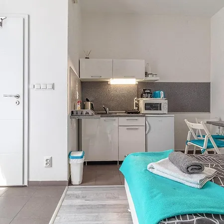 -apartment Near The Center With A Balcony Μπρατισλάβα