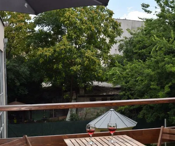 -jonashouse Near The Center With A Balcony