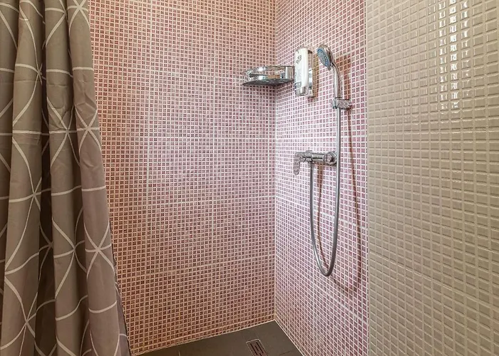 -jonashouse Near The Center With A Balcony