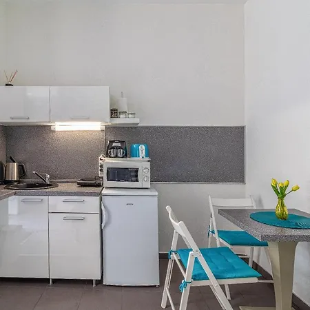 -jonashouse Near The Center With A Balcony