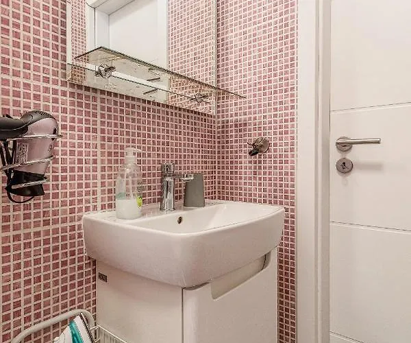 -jonashouse Near The Center With A Balcony Apartament Bratislava