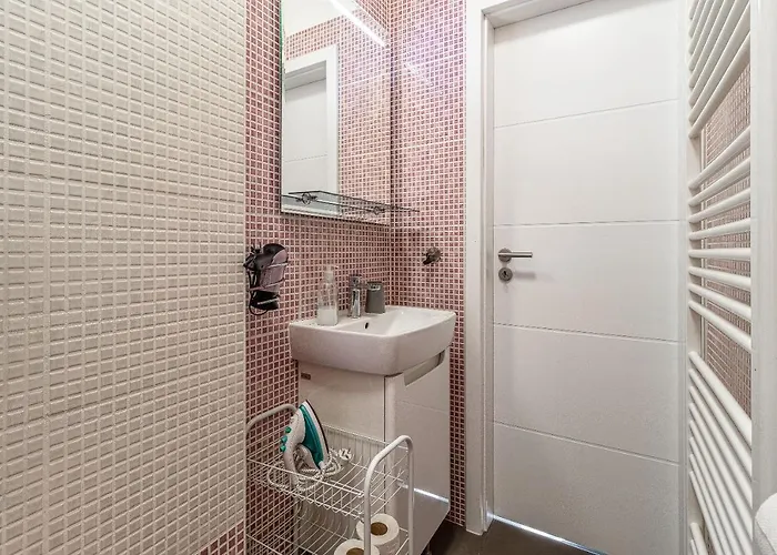 -jonashouse Near The Center With A Balcony Apartament Bratislava